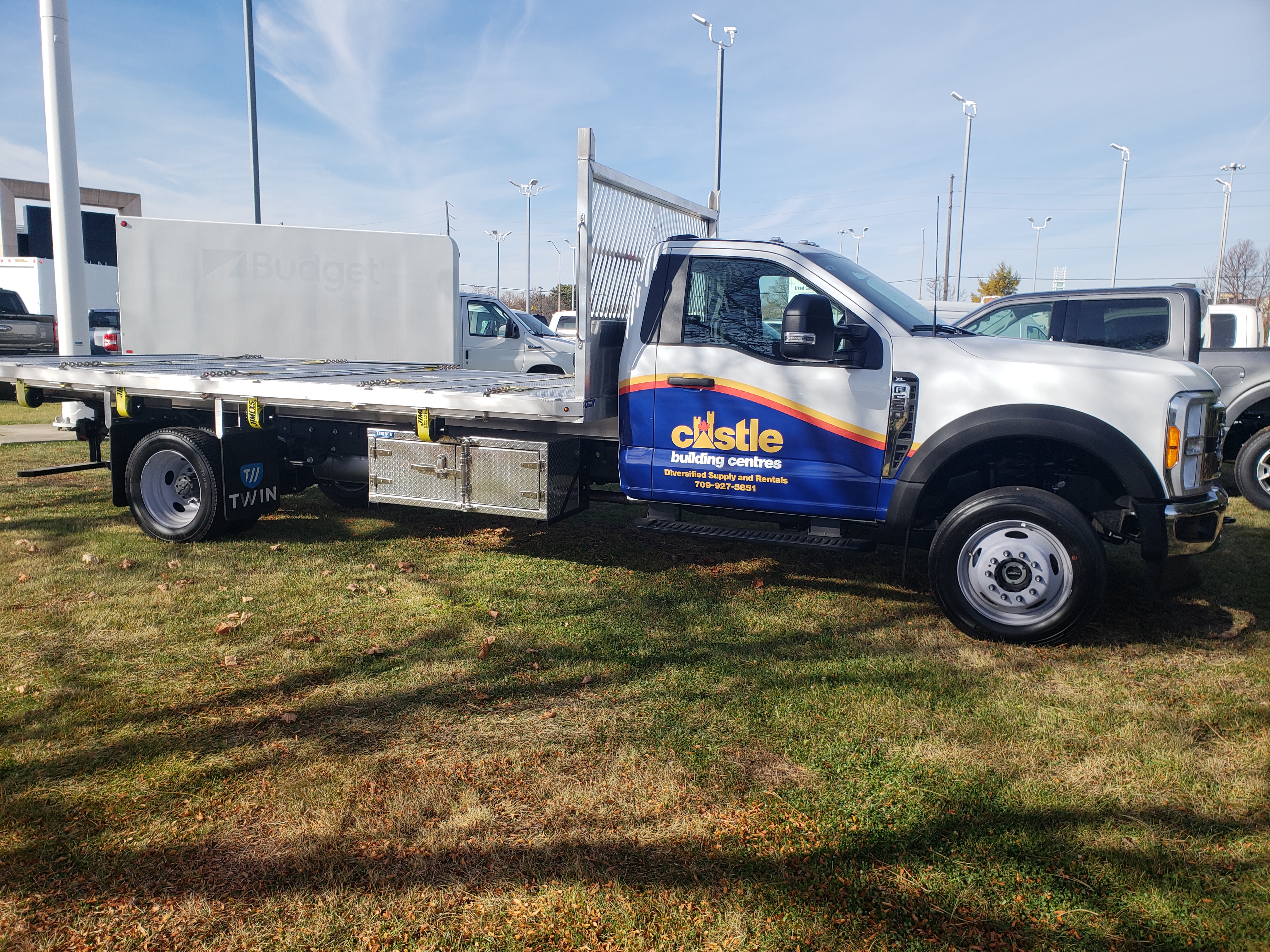 Truck built for a building centre