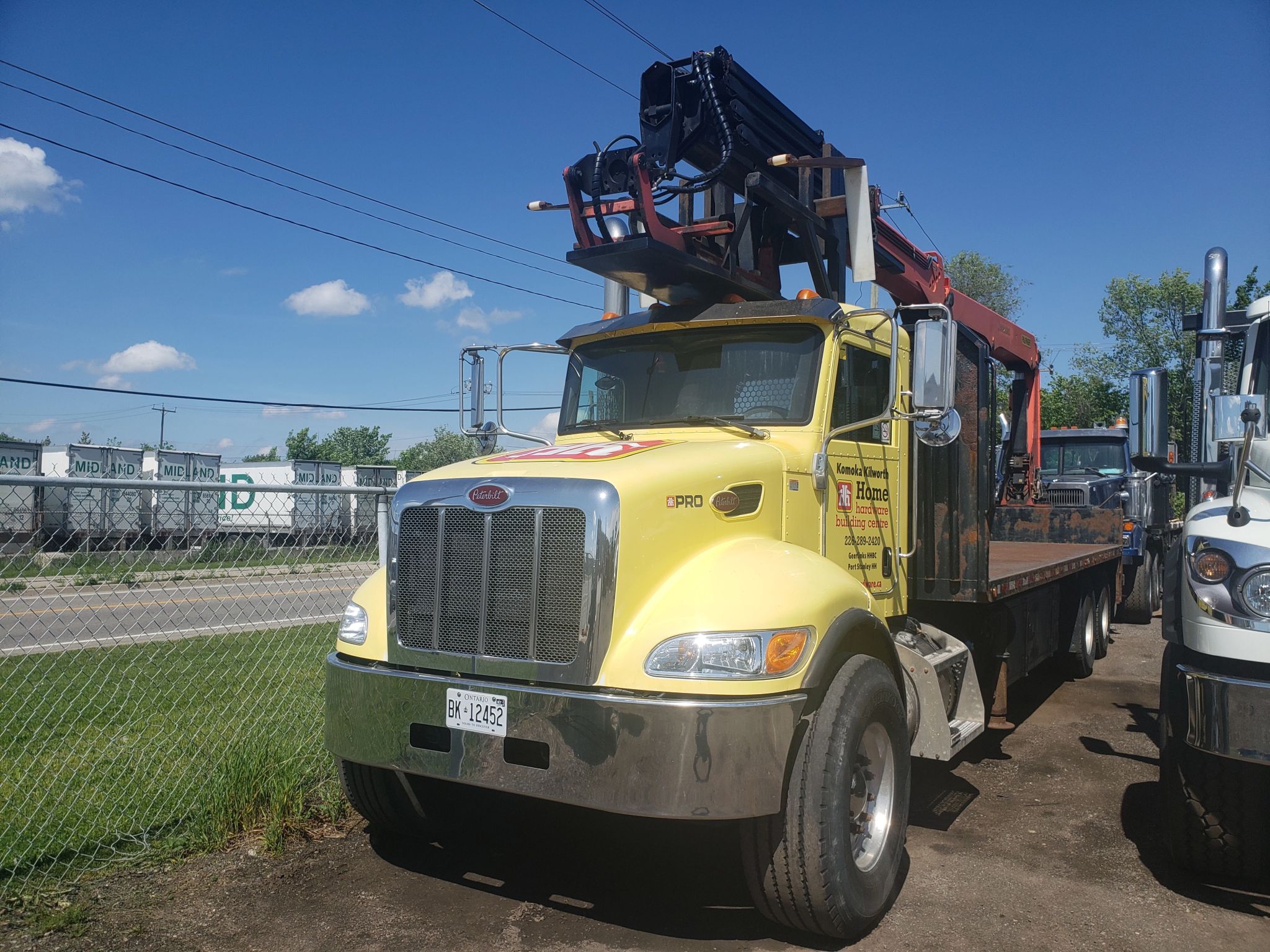 Crane truck delivered to Campbellton Home Hardware Building Centre