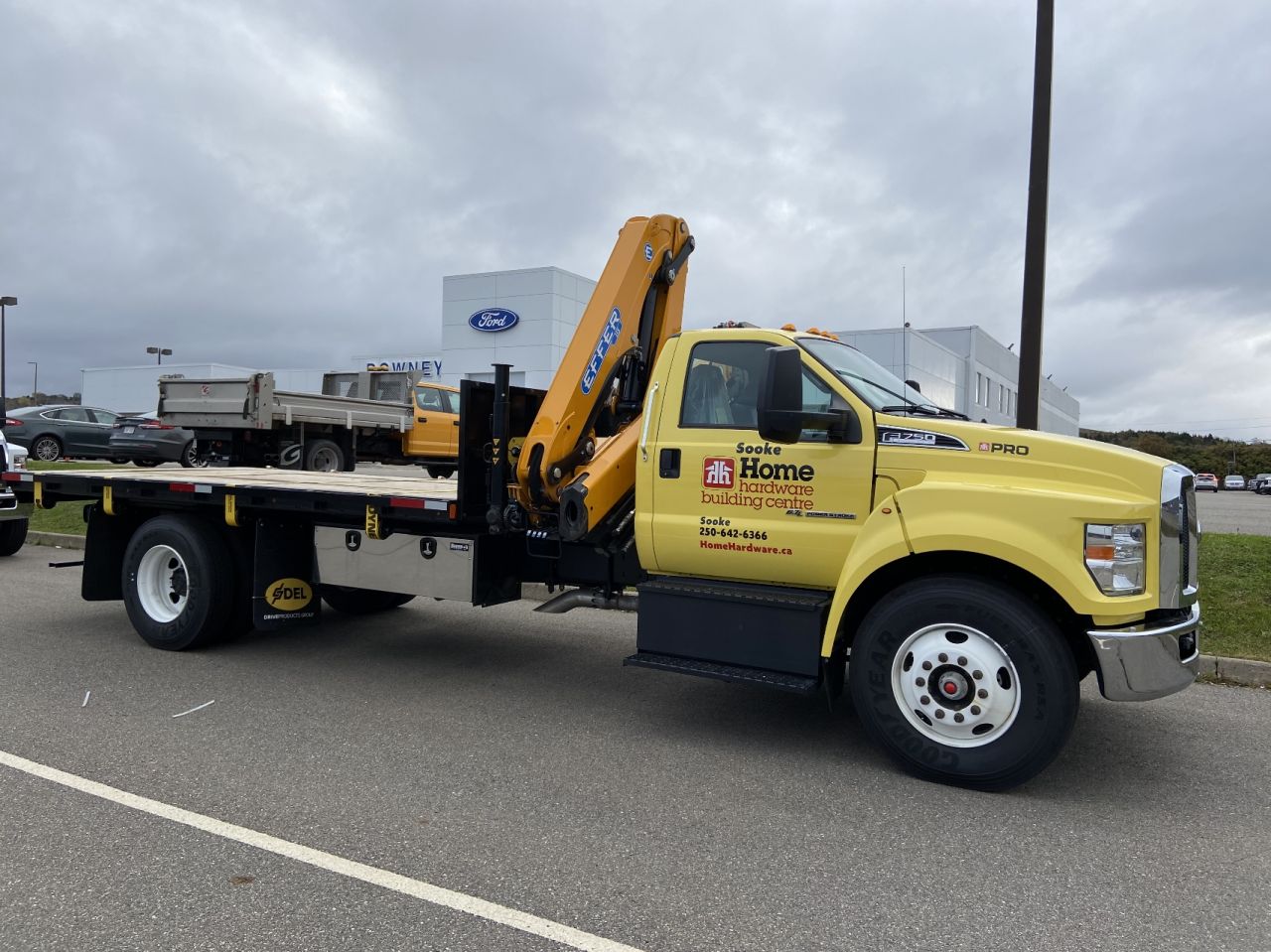 Ford F750 crane truck delivered to Sooke Home Hardware Building Centre