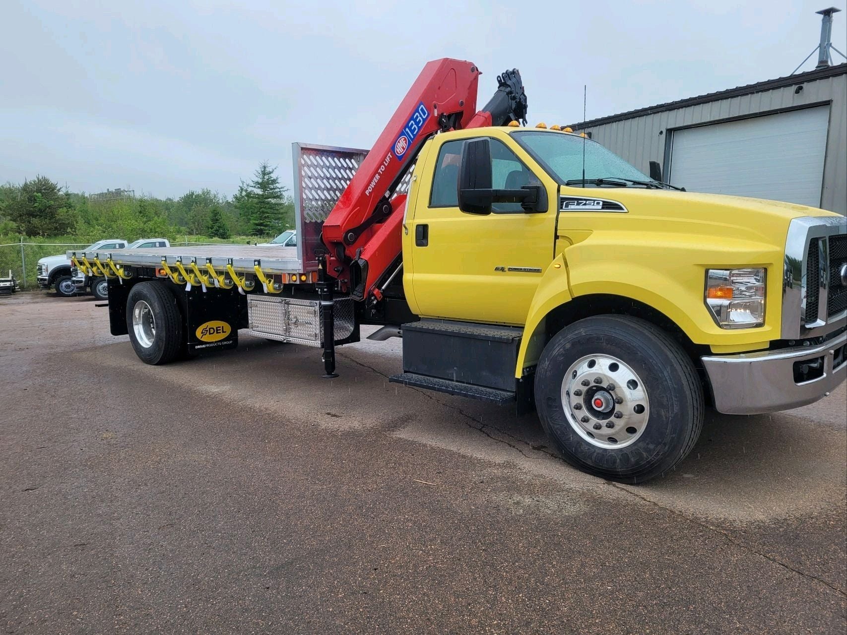 Ford F750 crane truck delivered to Woodlands Building Centre