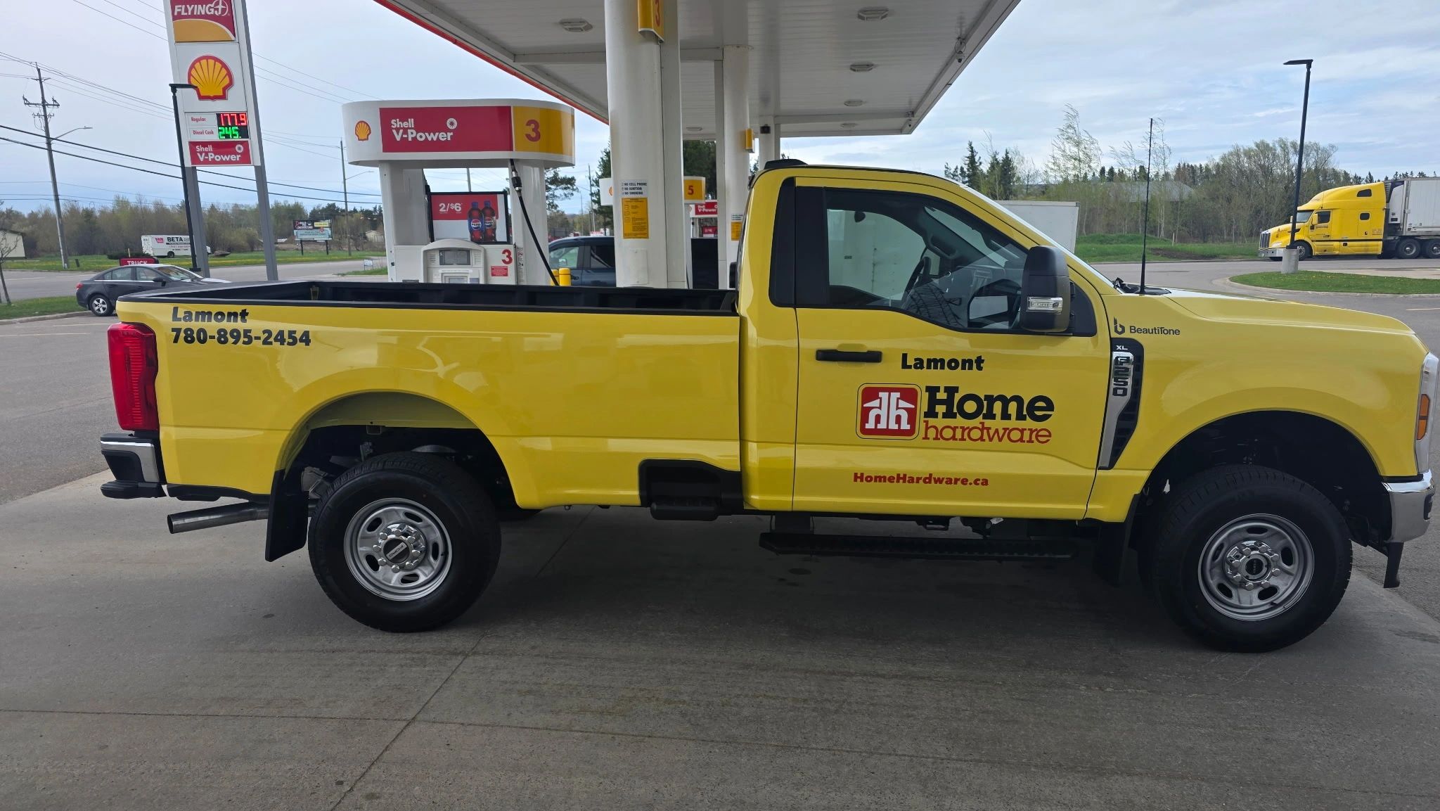Ford F-250 delivered to Lamont Home Hardware