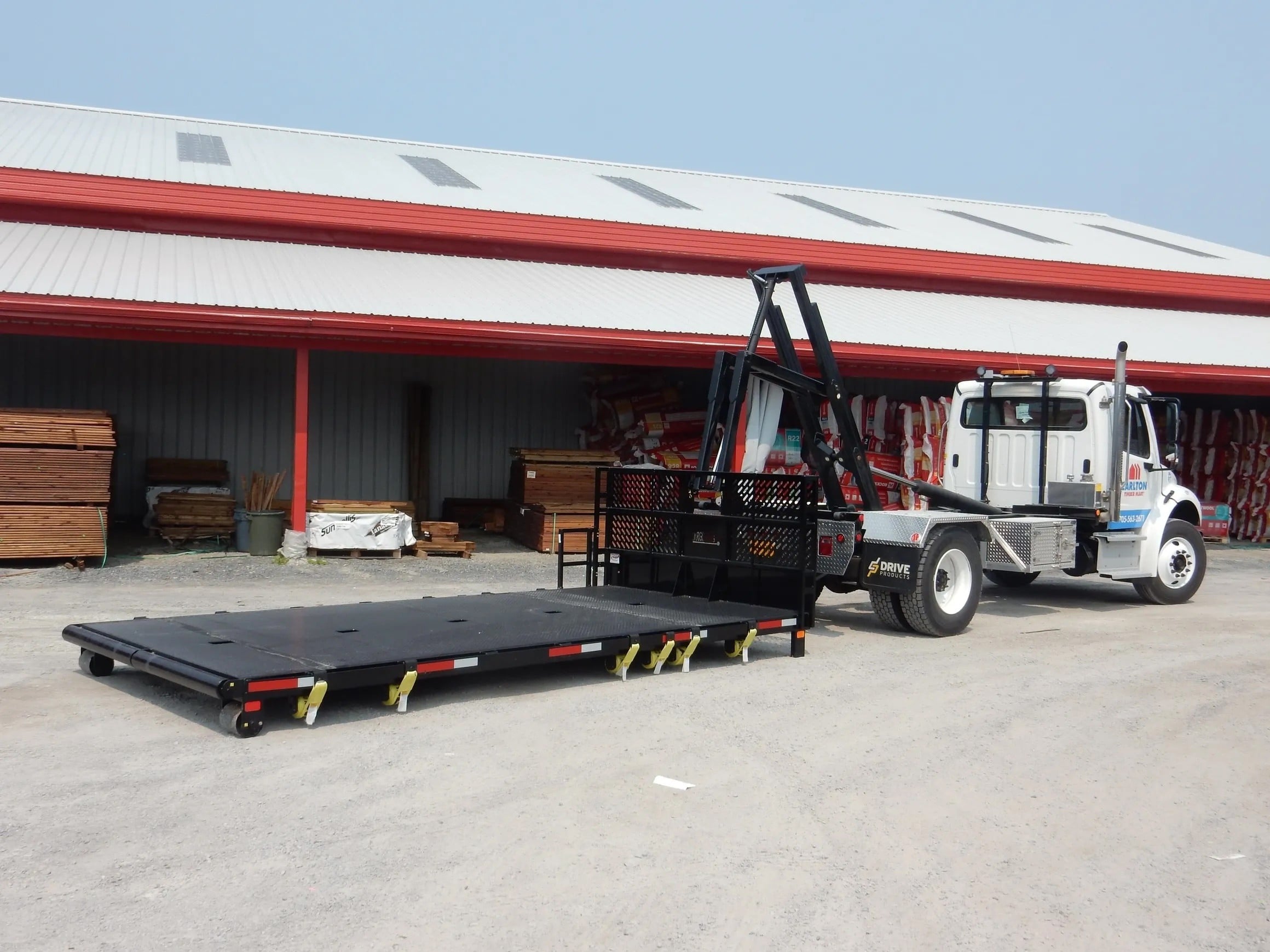 International Kargo King roll-off truck delivered to Carlton Timber Mart